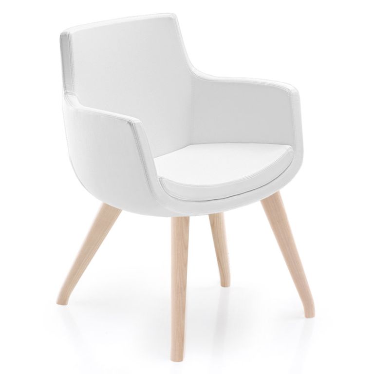 Fanny 500 compact armchair